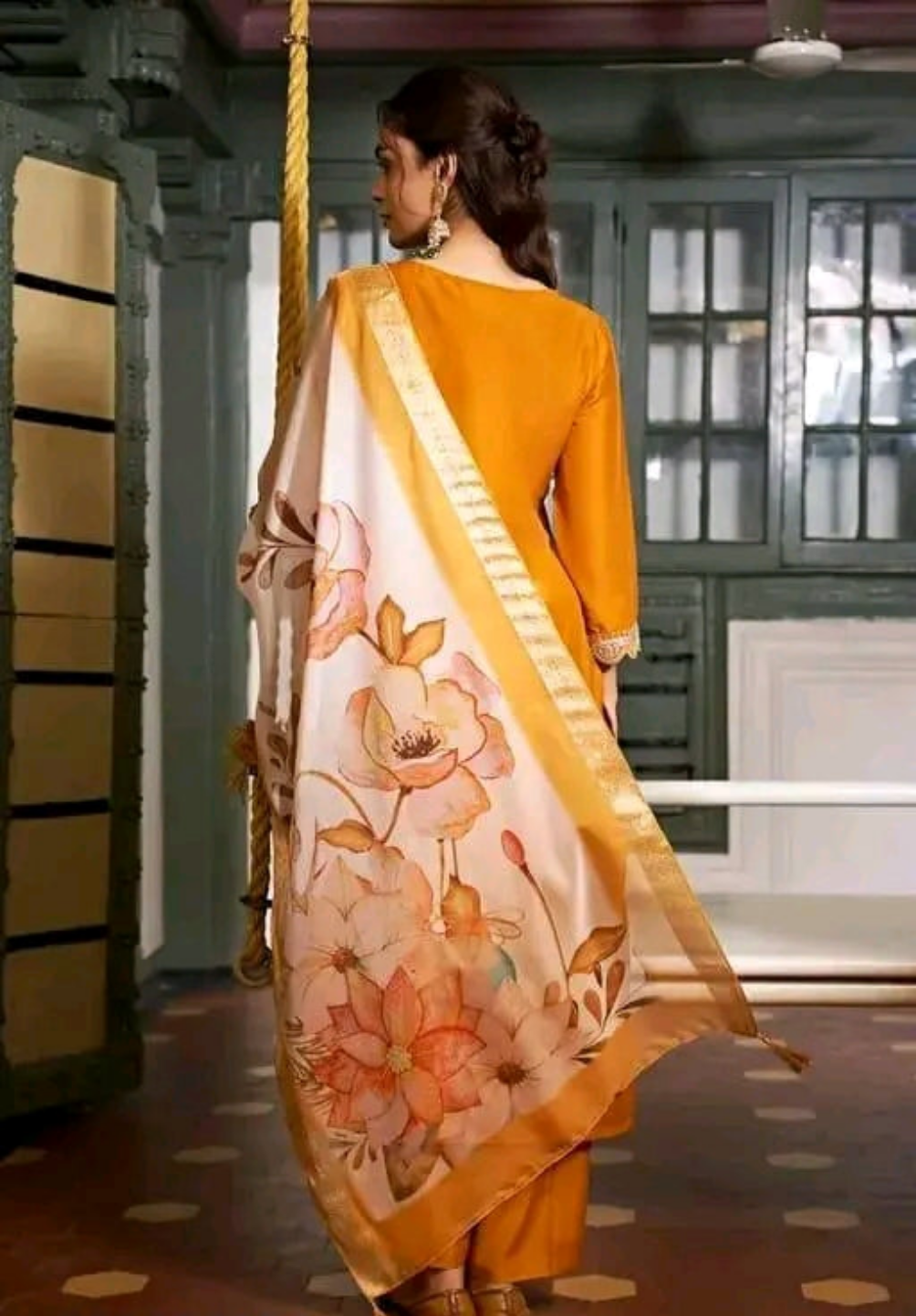 Embroidered Viscose Chanderi Kurta Set