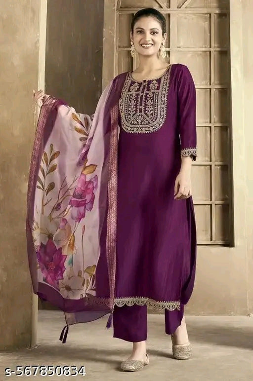 Embroidered Viscose Chanderi Kurta Set